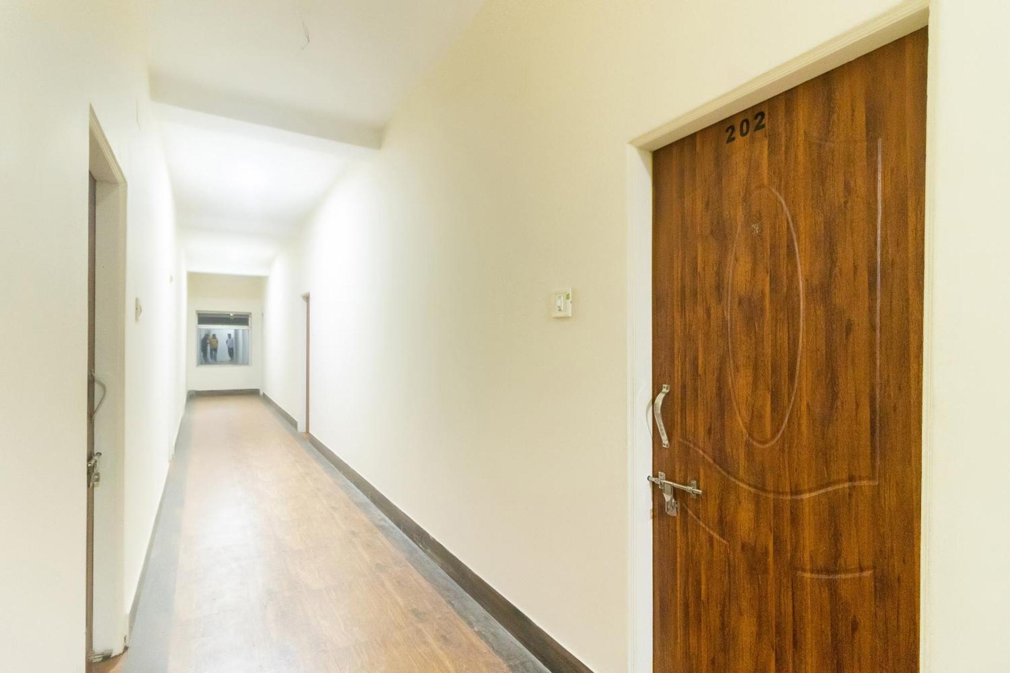 Spot On Prabir Residency Inn Urāli 외부 사진