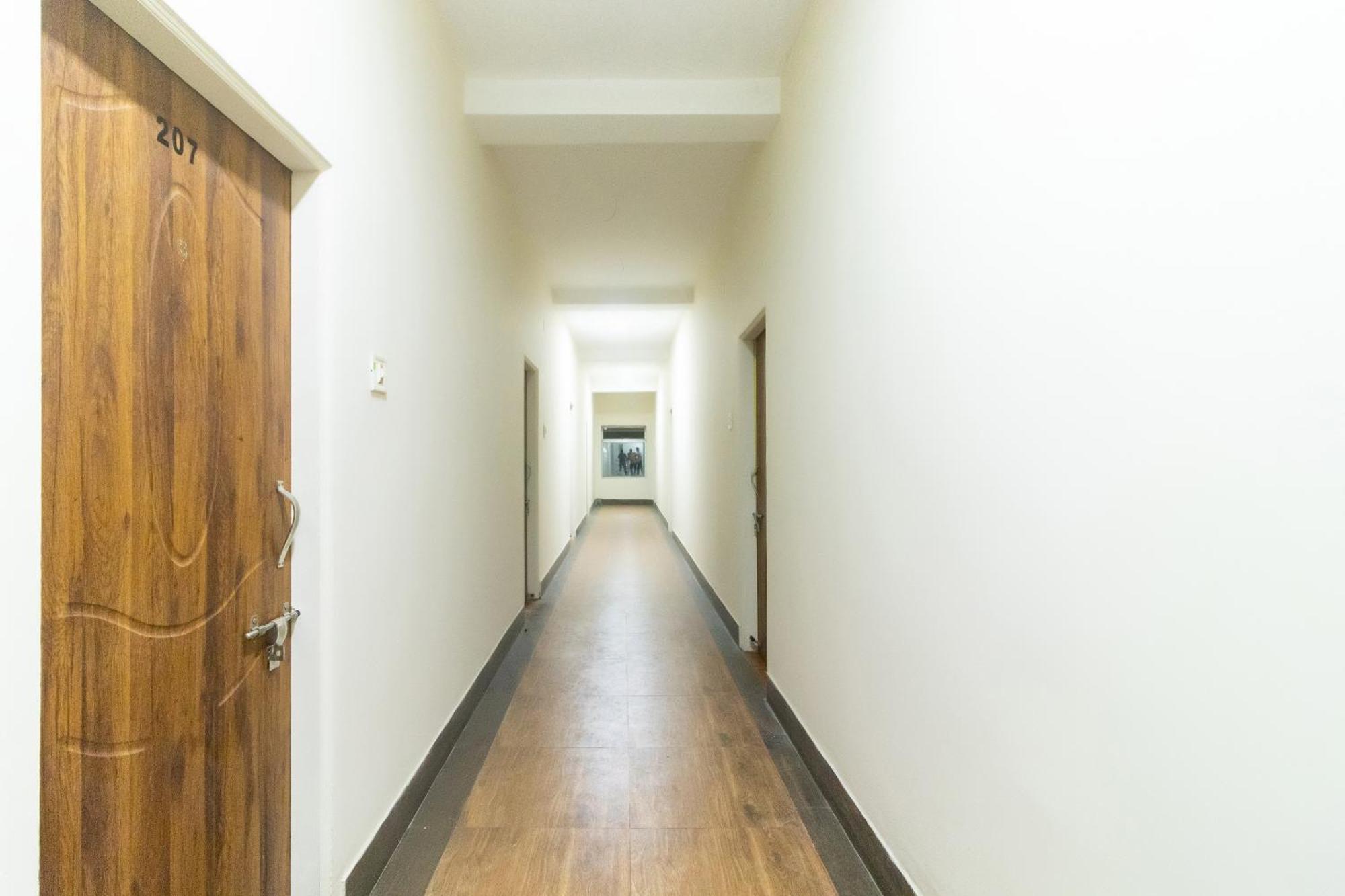 Spot On Prabir Residency Inn Urāli 외부 사진